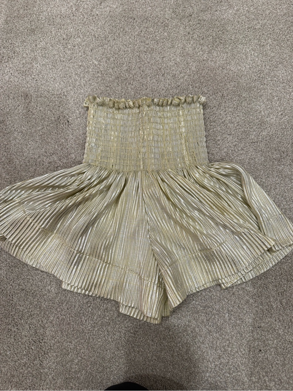 QUEEN OF SPARKLES girls Metallic Gold Pleated Smocked Waist Shorts